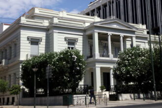 ΝΕΑ ΠΡΟΣΠΑΘΕΙΑ ΓΙΑ ΕΠΙΛΥΣΗ ΤΟΥ ΚΥΠΡΙΑΚΟΥ: Η Ελλάδα στη Γενεύη ως εγγυήτρια δύναμη