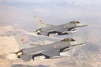 ΣΦΟΔΡΗ ΜΑΧΗ ΣΤΗΝ ΑΪΝ ΙΣΑ - Τουρκικοί βομβαρδισμοί στη Συρία μετά από 17 μήνες