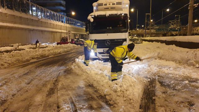 Οι ένοπλες δυνάμεις έδωσαν τη λύση στην αντιμετώπιση του χιονιά