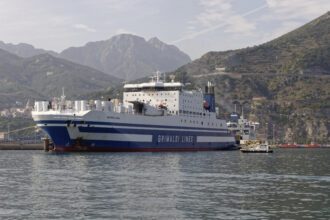 Συνδρομή των ΕΔ στην επιχείρηση έρευνας και διάσωσης μετά απο πυρκαγιά στο επιβατηγό-οχηματαγωγό «Euroferry Olympia»