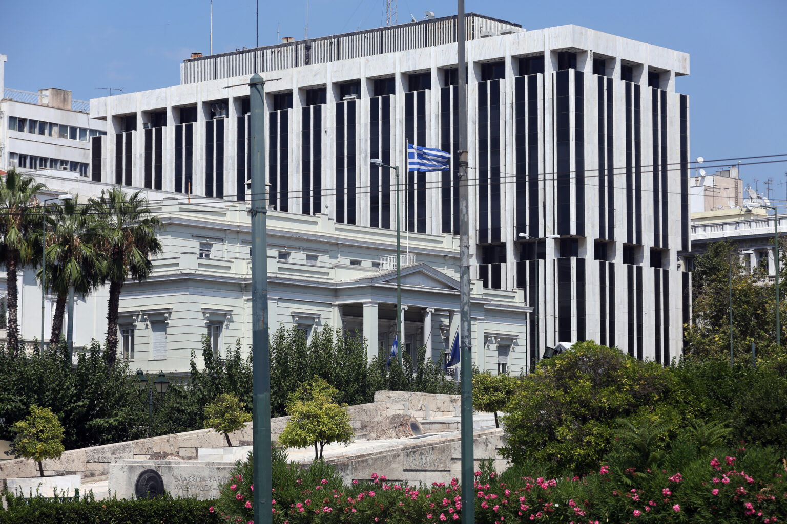 «Απαράδεκτες οι δηλώσεις της Ρωσίας»: ΥΠΕΞ κατά Ρωσικής Πρεσβείας και Ζαχάροβα