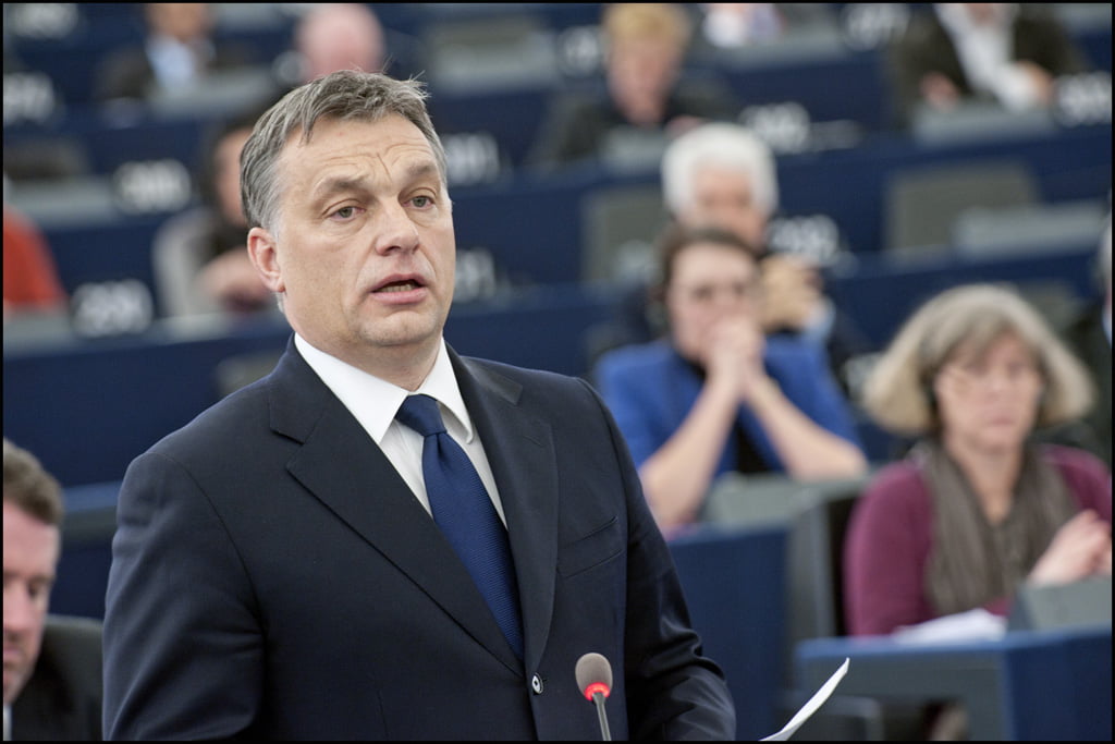 "Choose a side!" Zelenskyy tells to Hungarian prime minister