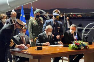 Υπέγραψαν τις συμβάσεις για τις νέες φρεγάτες του ΠΝ FDI HN