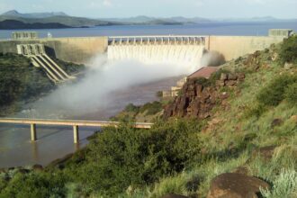 Πλημμύρισαν περιοχές κοντά στο Κίεβο - Πιθανό εμποδίο για τους Ρώσους