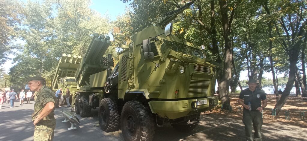 Το ΓΕΣ εξετάζει το MLRS TAMNAVA και αναβάθμιση των RM-70 - NEMESIS HD