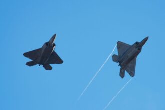 Προσγειώθηκαν στην Σούδα, 4 F-22 Raptor των ΗΠΑ - NEMESIS HD