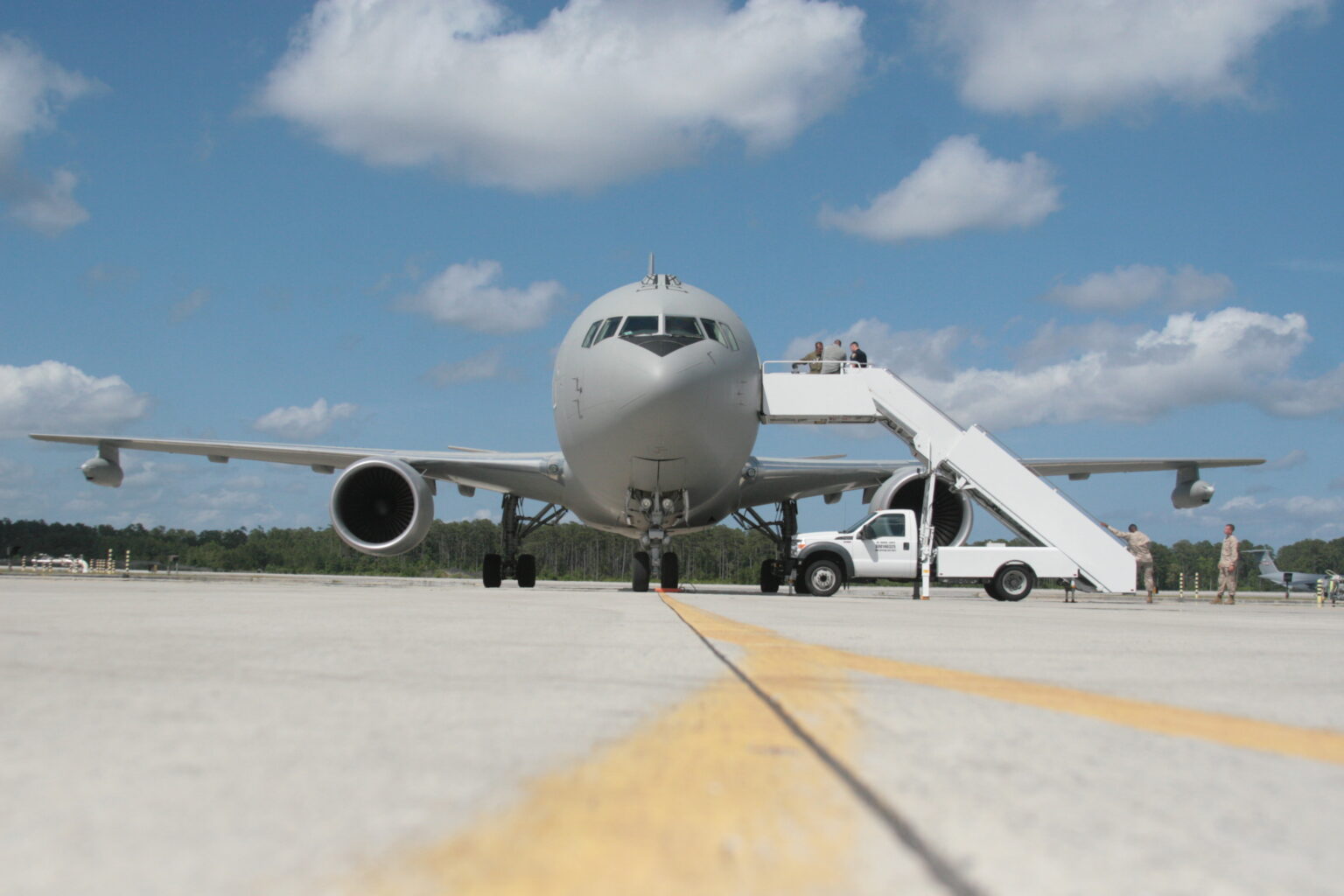Το Ιπτάμενο Τάνκερ Boeing 767 παρουσιάστηκε στο ΓΕΑ - NEMESIS HD
