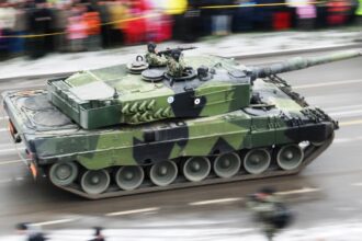 Rheinmetall: Άμεσα διαθέσιμα άρματα Leopard 2 για την Σλοβακία - NEMESIS HD