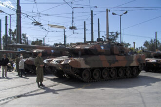 Αναβάθμιση Leopard 2A6 HEL | Η Rheinmetall στο ΓΕΣ - NEMESIS HD