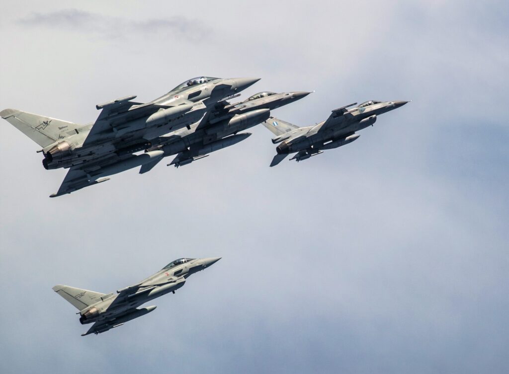 Una faccia «UNA RAZZA 01-23»: Ελληνικά F-16 με Ιταλικά EF-2000 σε DACT