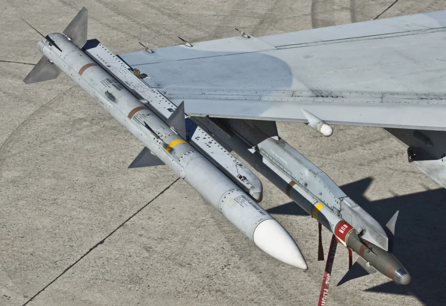 AIM-120: Η ιστορία και δυνατότητες του AMRAAM