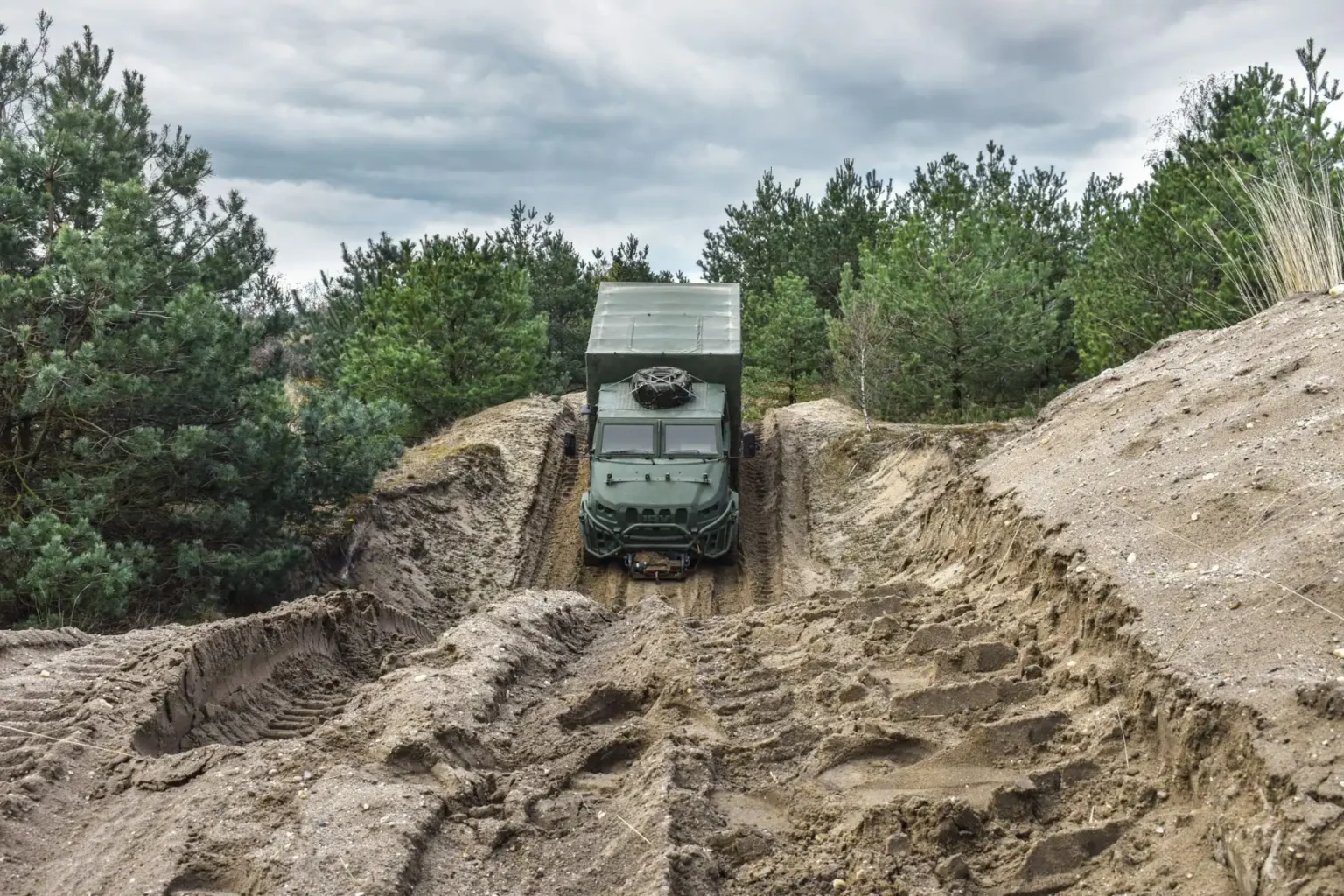 IVECO: Δυναμική παρουσία στην DEFEA 2023 με προτάσεις για τον Ελληνικό Στρατό