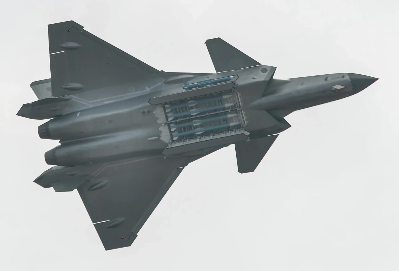 J-20 Mighty Dragon: Το Κινεζικό Μαχητικό 5ης γενιάς και η σύγκριση του με τον ανταγωνισμό