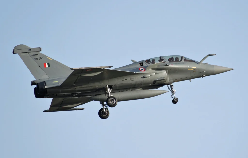 Δεκάδες RAFALE και Υποβρύχια Scorpene: Η Ινδία διαλέγει μεγάλο πακέτο όπλων από Γαλλία