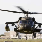 Αμερικανικά ελικόπτερα στη μάχη με τις φλόγες: Black Hawk στις επιχειρήσεις κατάσβεσης