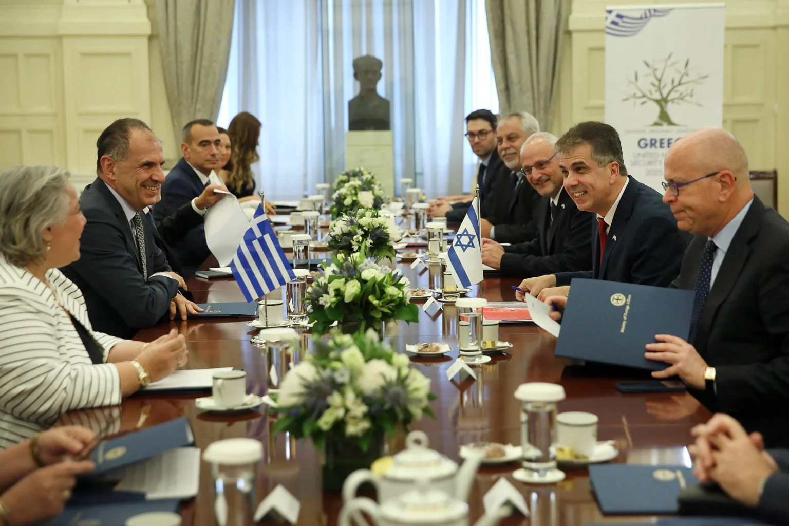 Ο Ισραηλινός ΥΠΕΞ στην Αθήνα: Τι συζητήθηκε και τα σημάδια των άριστων σχέσεων Ελλάδας - Ισραήλ