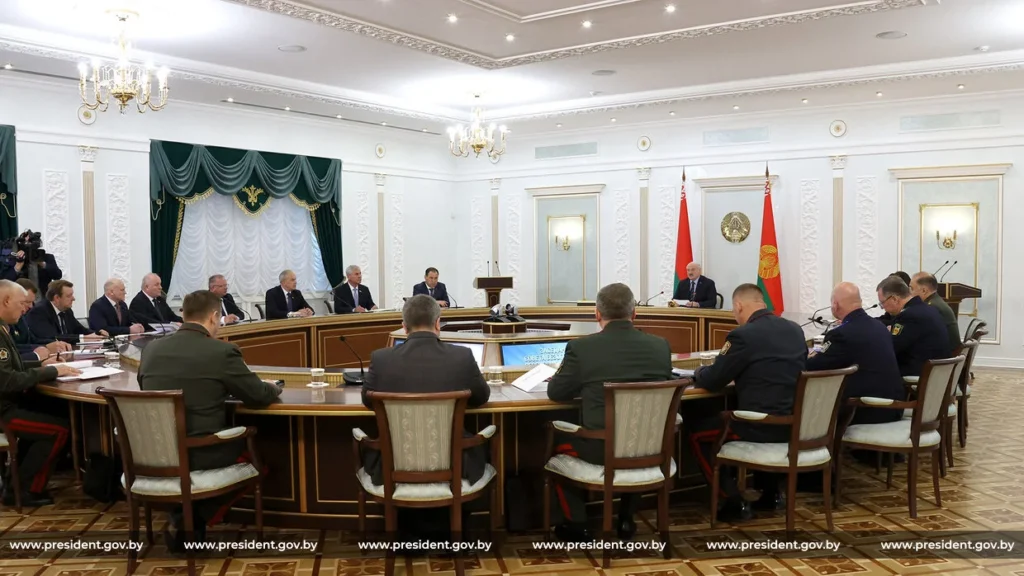 Λουκασένκο: «Σχεδιάζουν πραξικόπημα» - Δεν φεύγει η Βάγκνερ