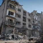 Διπλό ρωσικό πλήγμα στο Ποκρόβσκ κατά ουκρανικού διοικητηρίου: «Στοχεύσαν αμάχους» λένε οι Ουκρανοί