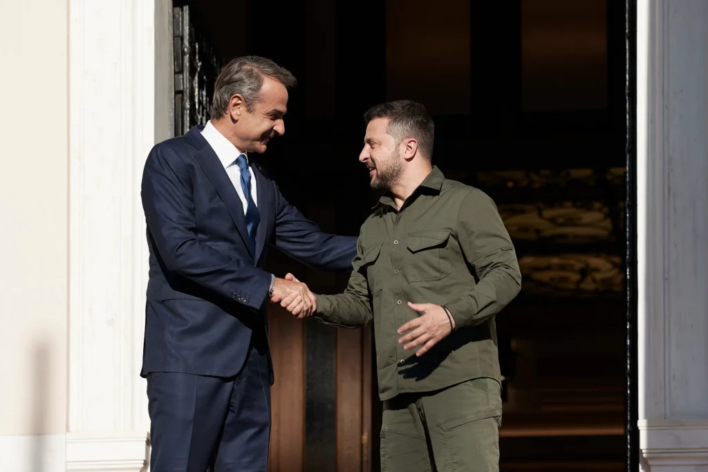 Απόφαση Ζελένσκι - Μητσοτάκη: Οι καλύτεροι πιλότοι θα εκπαιδεύσουν τους Ουκρανούς στα F-16