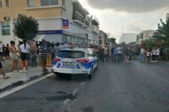 Ξεφτιλίκια στην Κύπρο: Σύρος απειλεί την Πάφο και οι Κύπριοι βγήκαν «ρατσιστές» - Αδυναμία κατανόησης του προβλήματος