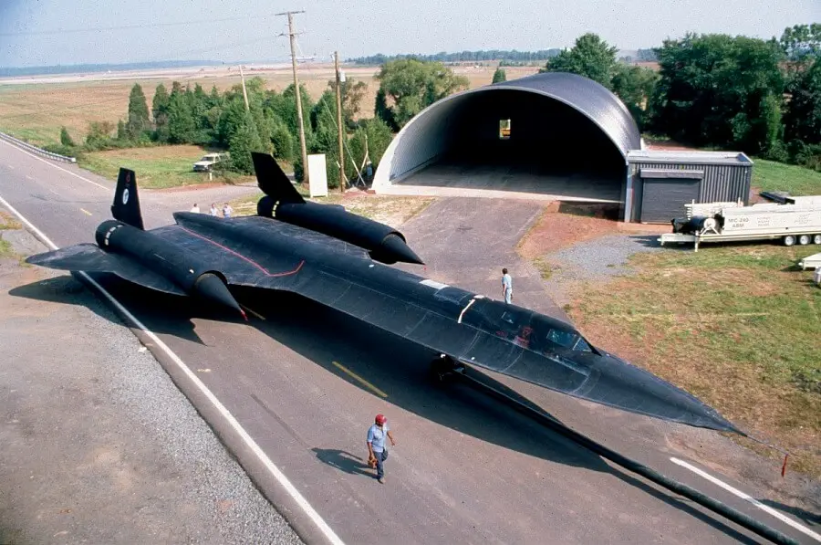 Αεροσκάφος STEALTH SR-71 Blackbird: Το Mach 3+ «θαύμα» της Lockheed και του ψυχρού πολέμου - NEMESIS HD