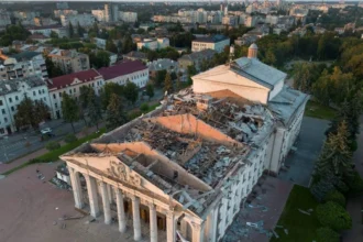 Ουκρανία: Πολύνεκρη ρωσική επίθεση στο κέντρο του Τσερνίχιβ