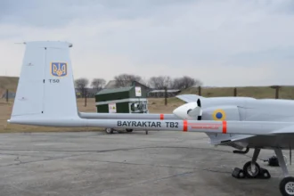 Επανεμφάνιση Ουκρανικού Bayraktar TB2: Δείτε χτύπημα σε Ρωσικό σκάφος