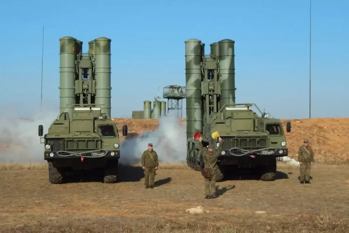 Η Ουκρανία κοροϊδεύει την Ρωσία για τους S-400: «Κρατήσατε την απόδειξη;»