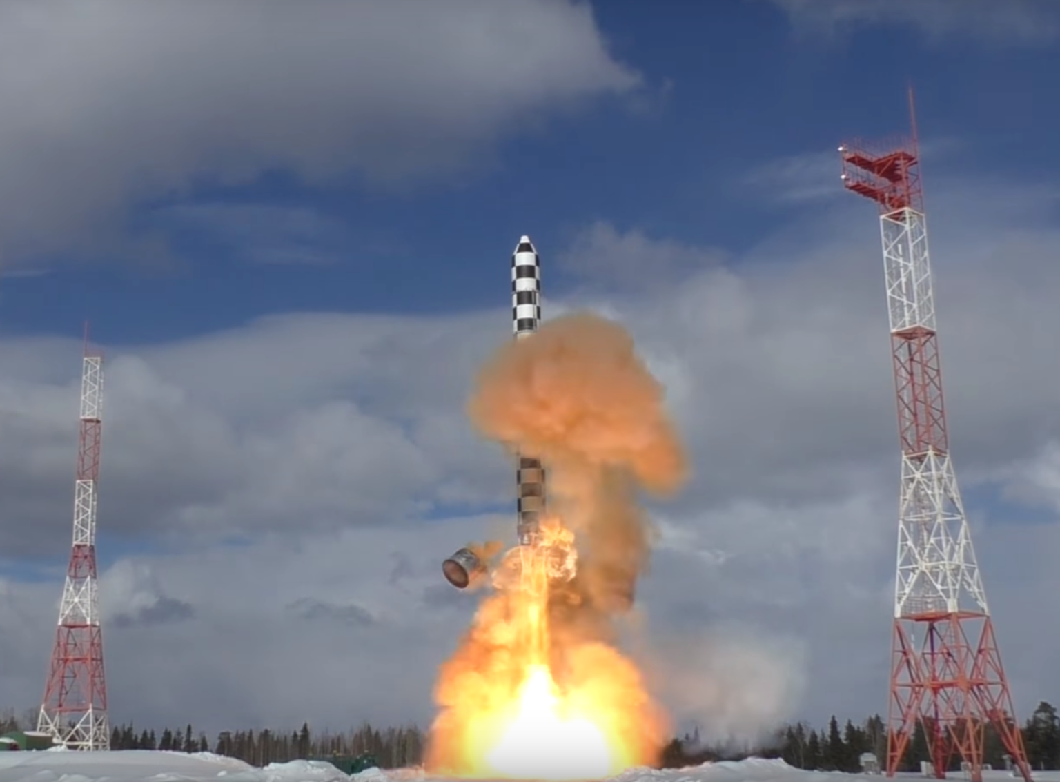 Σε ετοιμότητα μάχης οι πυρηνικοί ICBM RS-28 Sarmat «SATAN II» της Ρωσίας