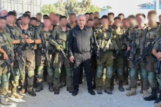Νετανιάχου σε στρατιώτες: «Χθες, ο εχθρός δέχτηκε το πιο σκληρό χτύπημα» - «Θα σώσετε την χώρα μας από αυτά τα ζώα»
