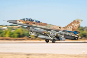 ΠΡΙΝ ΛΙΓΟ Η Ισραηλινή Πολεμική Αεροπορία ξετρυπώνει την Χαμάς Εκατοντάδες πλήγματα του Ισραήλ σε τούνελ και περιοχές στην Γάζα