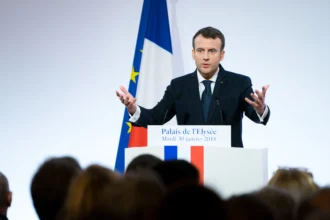 Μακρόν για Γάζα: «De facto - Το Ισραήλ βομβαρδίζει μωρά και γυναίκες» - Τι απαντά ο Νετανιάχου