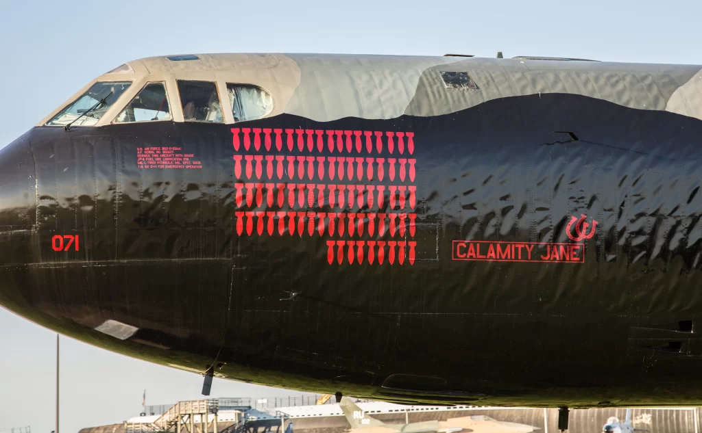 B-52 Stratofortress: Το βομβαρδιστικό που «αρνείται να πεθάνει»