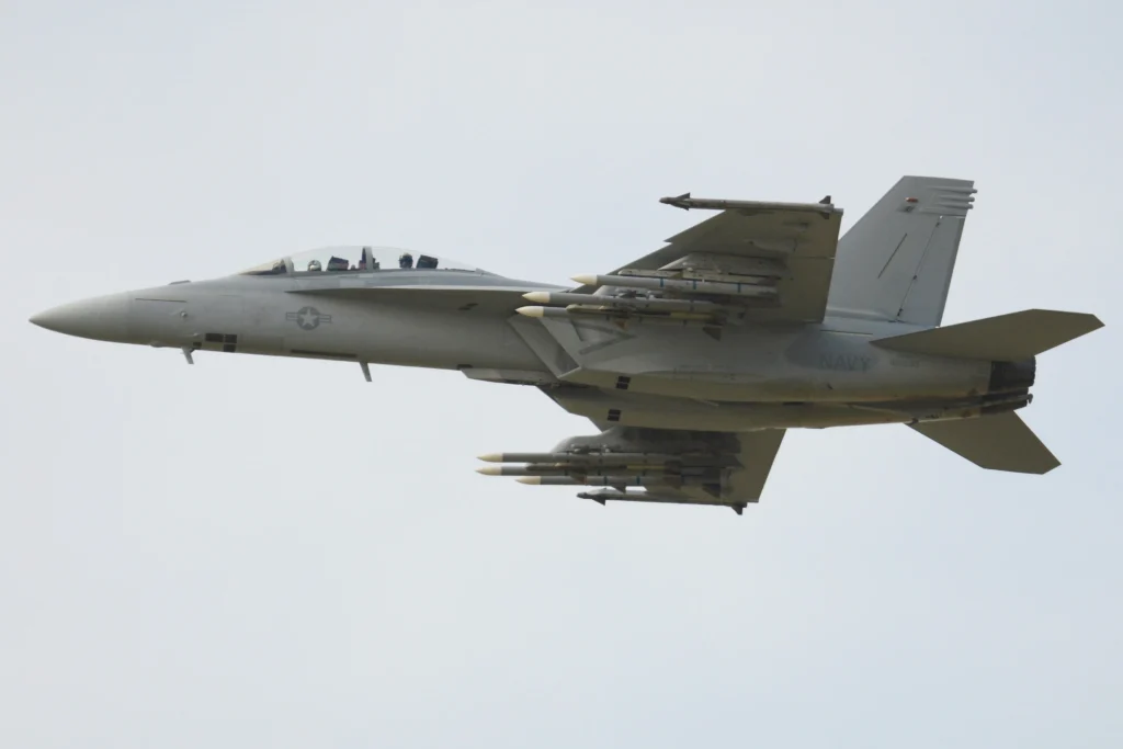 Από το Hornet στο Super Hornet, η ιστορία και οι δυνατότητες του F/A-18