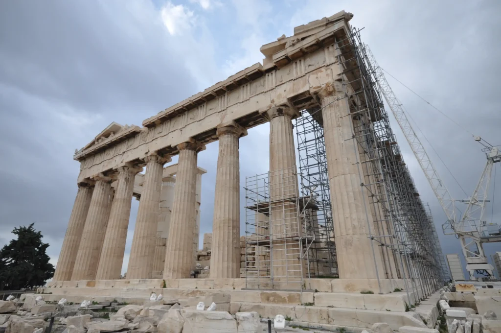 Δεν υπάρχει η Βρετανική Αυτοκρατορία κ. Σούνακ για να κρατάτε τα Μάρμαρα του Παρθενώνα: Η Ελλάδα μπορεί να απαντήσει με σκληρό τρόπο στο Ηνωμένο Βασίλειο αν χρειαστεί