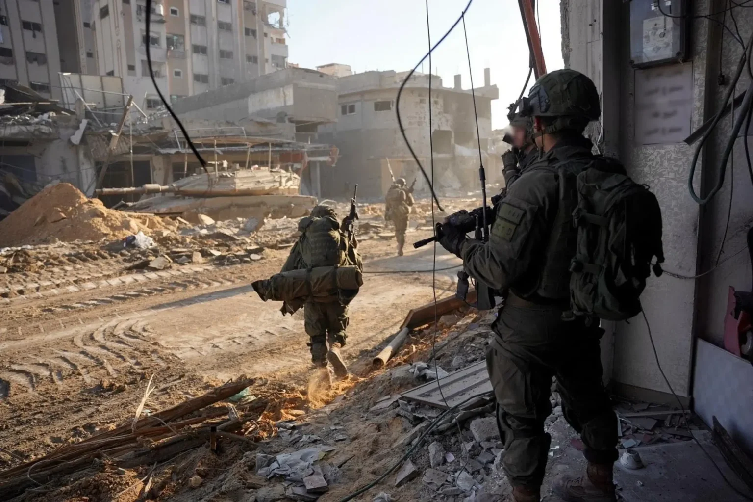 IDF: Η 55η και 179η Ταξίαρχια του Ισραήλ εξαπέλυσαν κυνηγητό κατά της Χαμάς στη Χαν Γιουνίς και Σετζάγια
