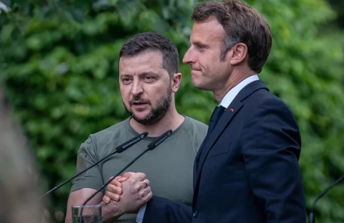 Μακρόν: Να επιτραπεί η χρήση δυτικών όπλων από την Ουκρανία για χτυπήματα στη Ρωσία υπό έναν όρο
