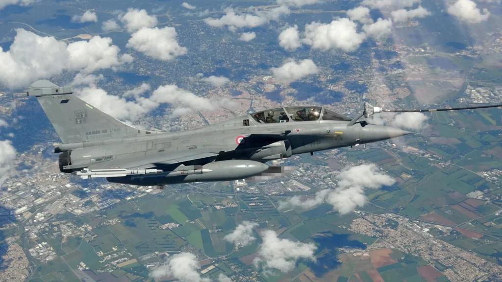 Η Γαλλία δοκιμάζει επιτυχώς από RAFALE τον πύραυλο ASMPA-R με δυνατότητες πυρηνικής κρούσης: Μήνυμα αποτροπής και ισχύος