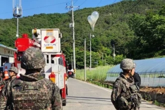 Μπαλόνια με κοπριά και σκουπίδια στον ουρανό της Νότιας Κορέας