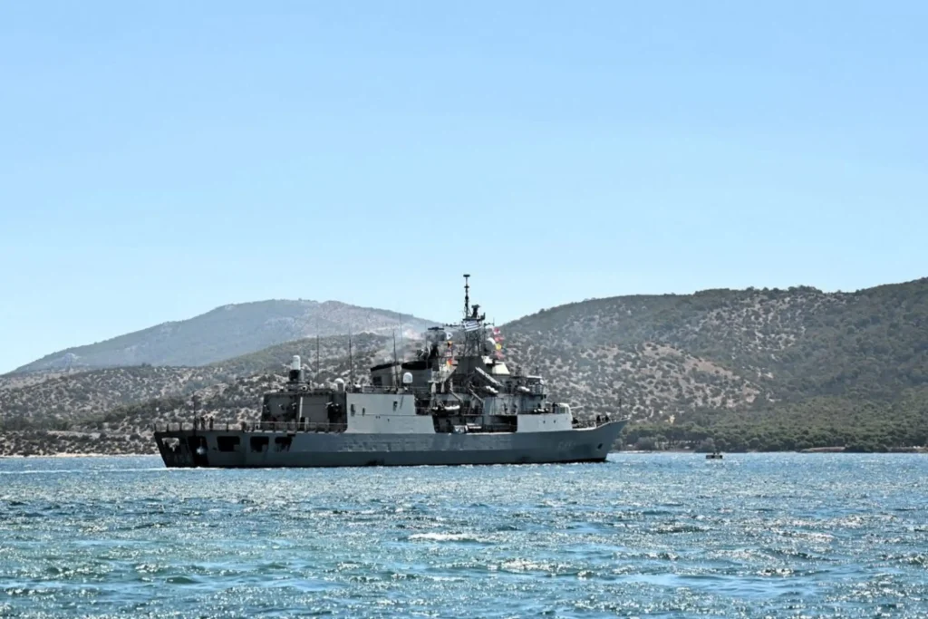 Ξεκίνησε η Φρεγάτα ΨΑΡΑ για να αντιμετωπίσει τις επιθέσεις των Χούθι σε εμπορικά πλοία [ΑΣΠΙΔΕΣ] - Δηλώσεις ΥΕΘΑ