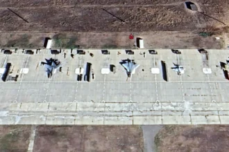Χτύπημα κατά Su-57: Ανάλυση και ότι ξέρουμε ως τώρα για τον βομβαριδισμό αεροδρομίου της Ρωσίας από την Ουκρανία