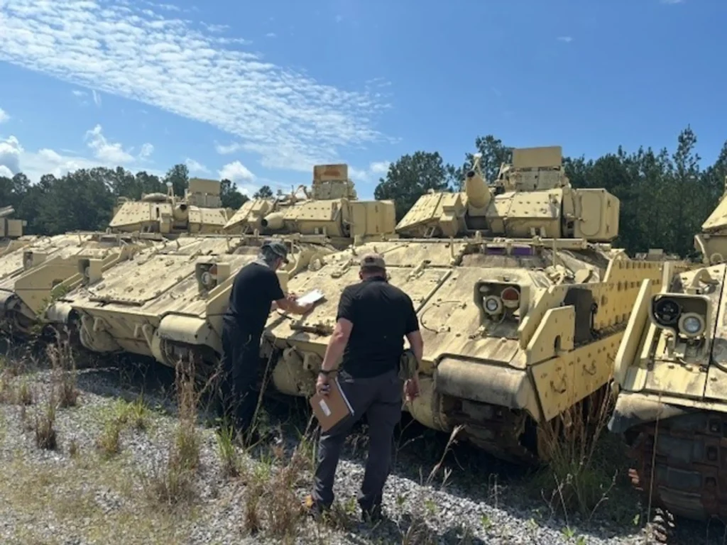 Τα M2 Bradley ένα βήμα πιο κοντά στην Θράκη: Έλληνες αξιωματικοί επιθεώρησαν τα οχήματα στις ΗΠΑ + ΦΩΤΟ