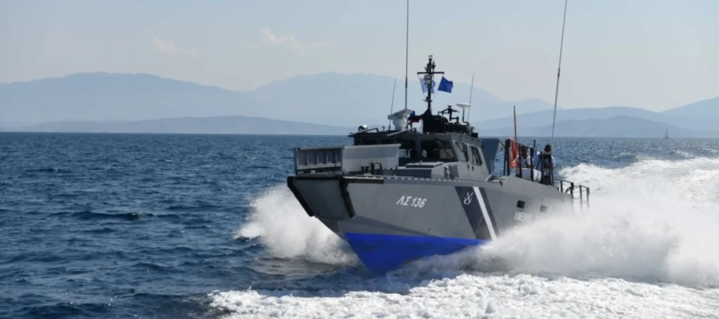 Πυρά κατά περιπολικού σκάφους του Λιμενικού Σώματος από διακινητή στην Χίο - Διέφυγε στην Τουρκία