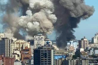 Μεγάλη πυραυλική επίθεση στο κέντρο του Κιέβου - Δεκάδες νεκροί και ταυματίες - Τι απάντησε η Ρωσία