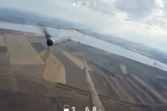 Ουκρανικό FPV Drone κυνηγά με «βέργα» Ρωσικό UAV ZALA για να το καταρρίψει [ΒΙΝΤΕΟ]