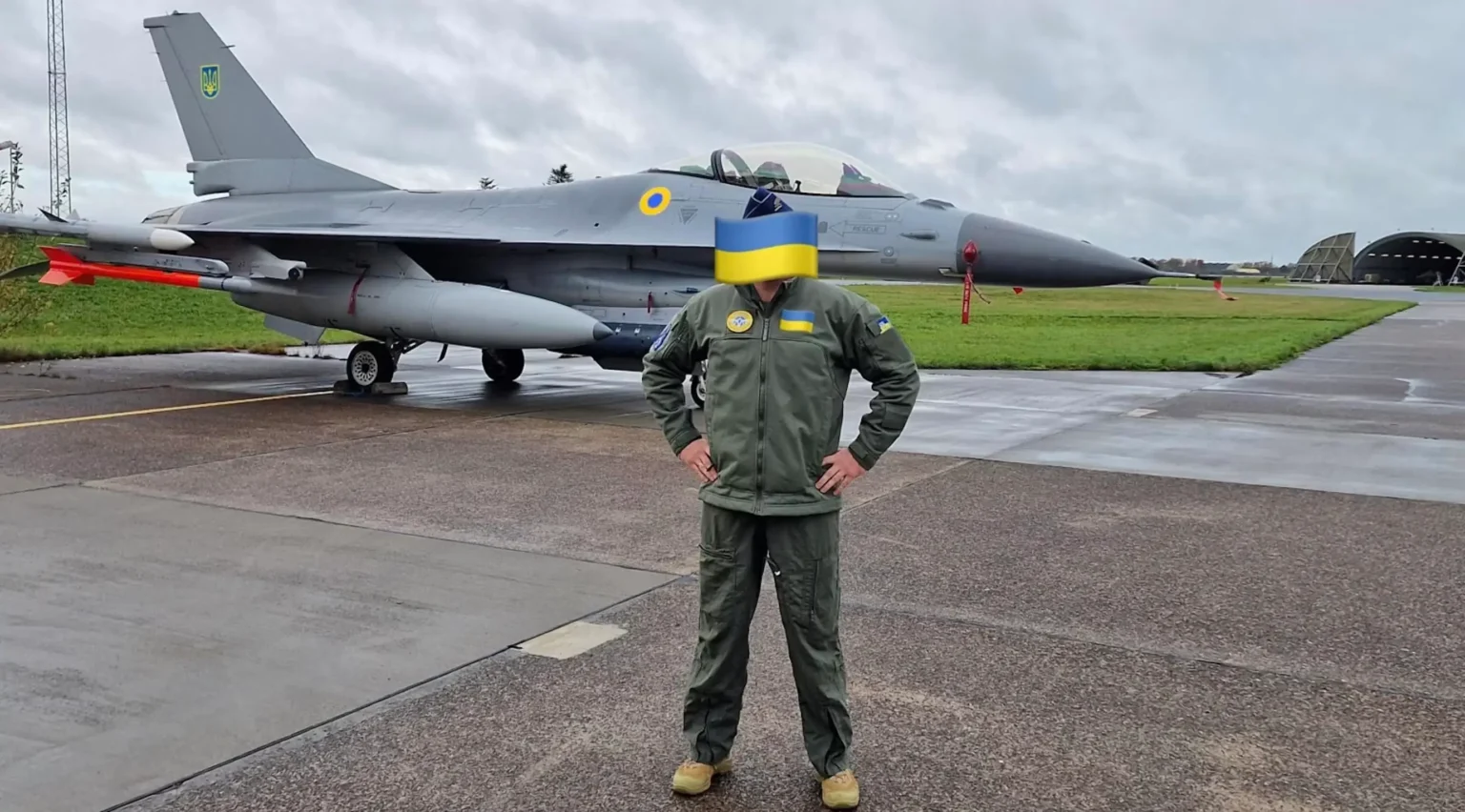 Η Ουκρανία παρέλαβε τα πρώτα F-16 της σύμφωνα με το Bloomberg