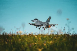 Η Ουκρανία έχασε το πρώτο F-16 της και έναν από τους καλύτερους πιλότους της