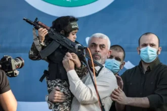 ΕΚΤΑΚΤΟ: Ο Γιαχία Σινουάρ νέος αρχηγός της Χαμάς -«Θα τον στείλουμε στον τάφο» λέει το Ισραήλ
