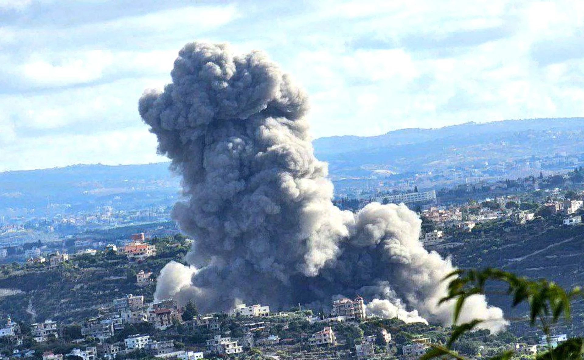 Ραγδαία κλιμάκωση Ισραήλ-Χεζμπολάχ: Μαχητικά πάνω από Βηρυτό - Πράσινο φως IDF ακόμα και για πόλεμο με Λίβανο