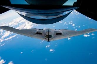 Για πρώτη φορά: Αμερικανικά B-2 βομβάρδισαν τους Χούθι στην Υεμένη - Τι στόχευσαν οι ΗΠΑ